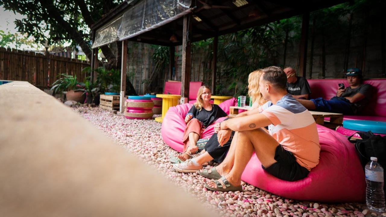 Hostel Slumber Party Bangkok Khaosan Exterior foto